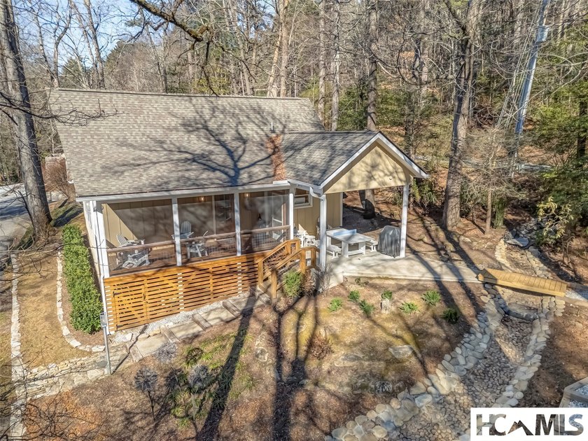 Modern Mountain Charm in Lake Toxaway Estates Experience - photo 4