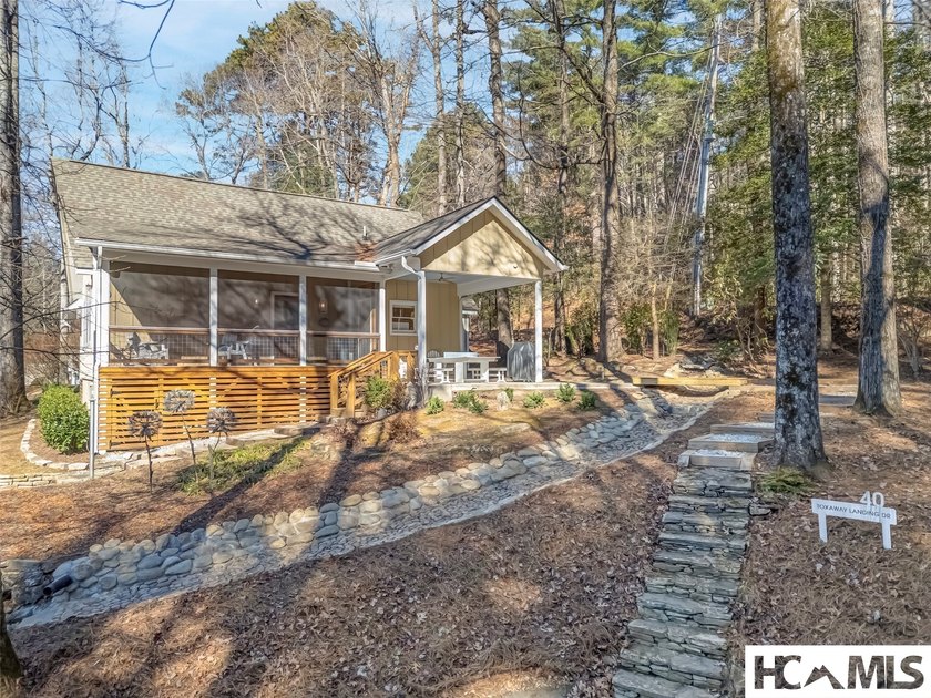 Modern Mountain Charm in Lake Toxaway Estates Experience - photo 5
