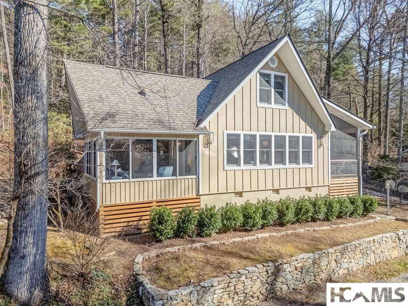 Modern Mountain Charm in Lake Toxaway Estates Experience - photo 7