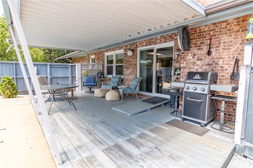 Spacious Brick Ranch with Salt-Water Pool in T.L. Hanna - photo 9