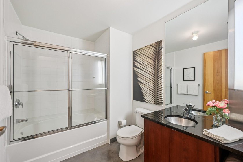 Amazing historic loft featuring soaring ceilings, oversized - photo 14