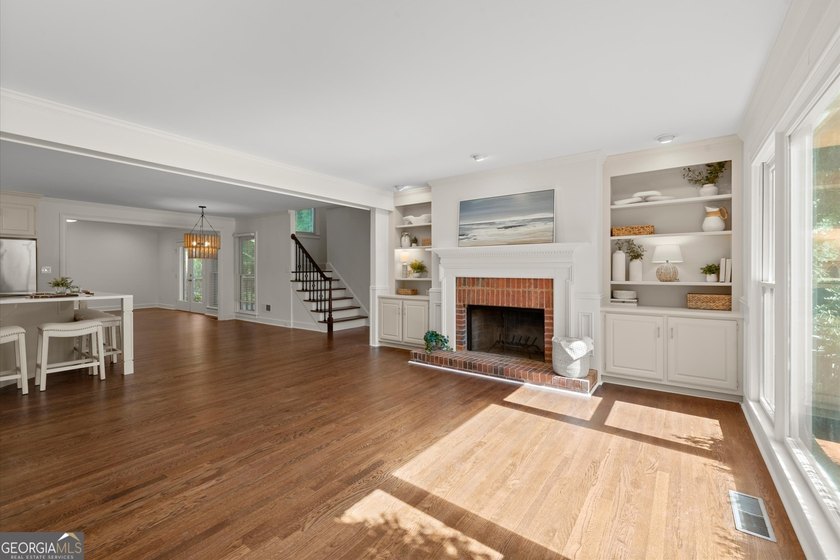 DO NOT MISS this Brick Beauty in coveted Hampton Woods with a - photo 5