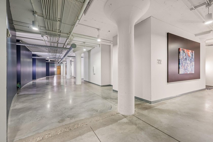 Amazing historic loft featuring soaring ceilings, oversized - photo 33