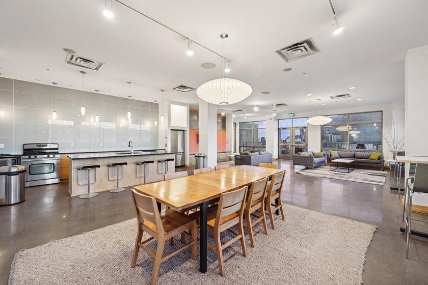 Amazing historic loft featuring soaring ceilings, oversized - photo 36