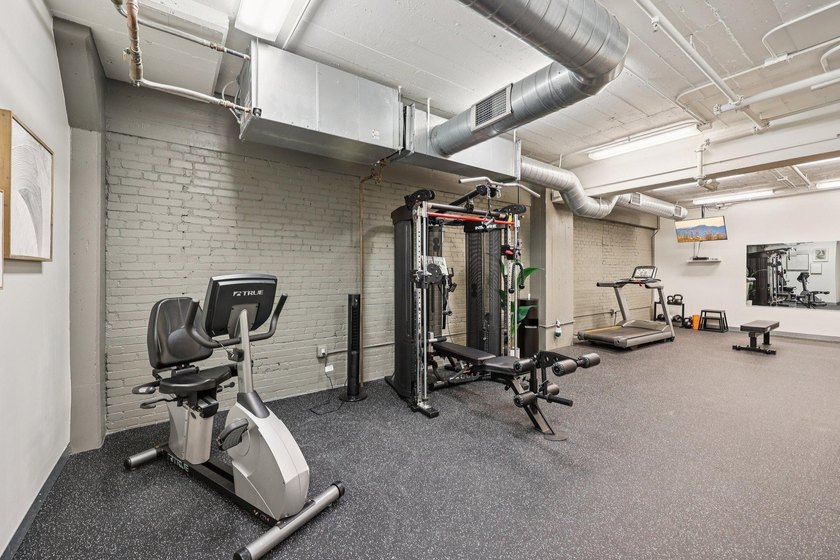 Amazing historic loft featuring soaring ceilings, oversized - photo 46