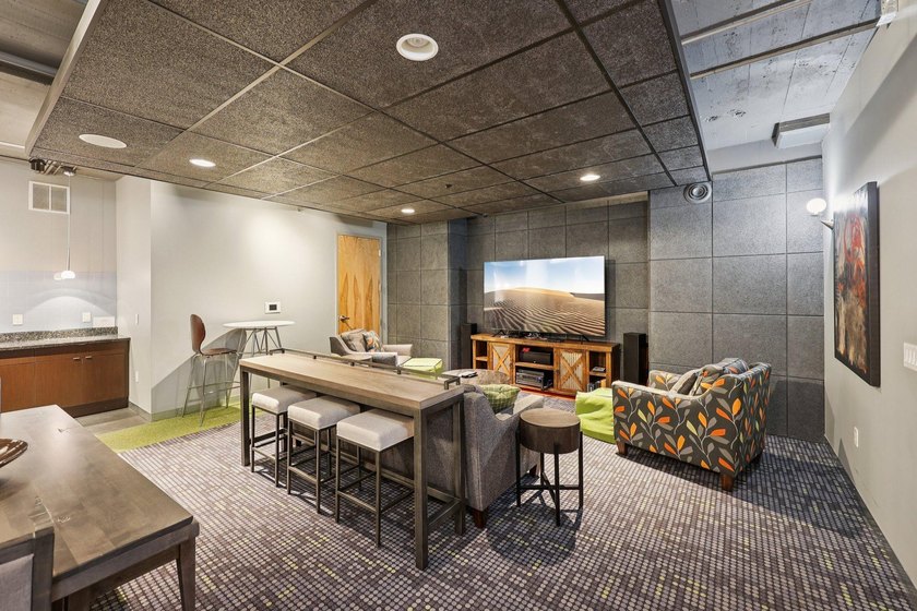 Amazing historic loft featuring soaring ceilings, oversized - photo 47