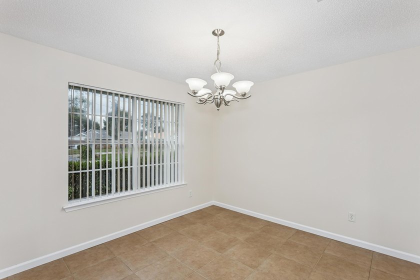 Are you ready to move in? The main areas have beautiful, new - photo 4