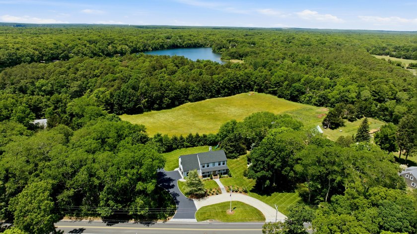 Rare opportunity to own an expansive modern farmhouse in the - photo 5