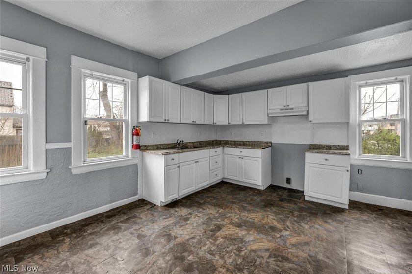 14819 Westropp Ave - photo 10