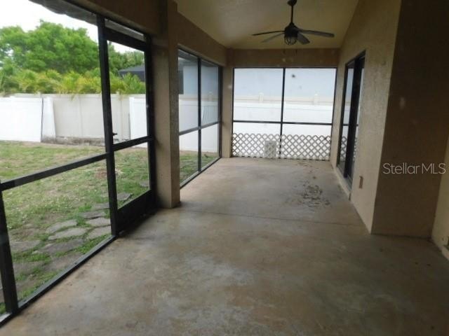 Nice 3/2 with formal living room with sliders leading to back - photo 7