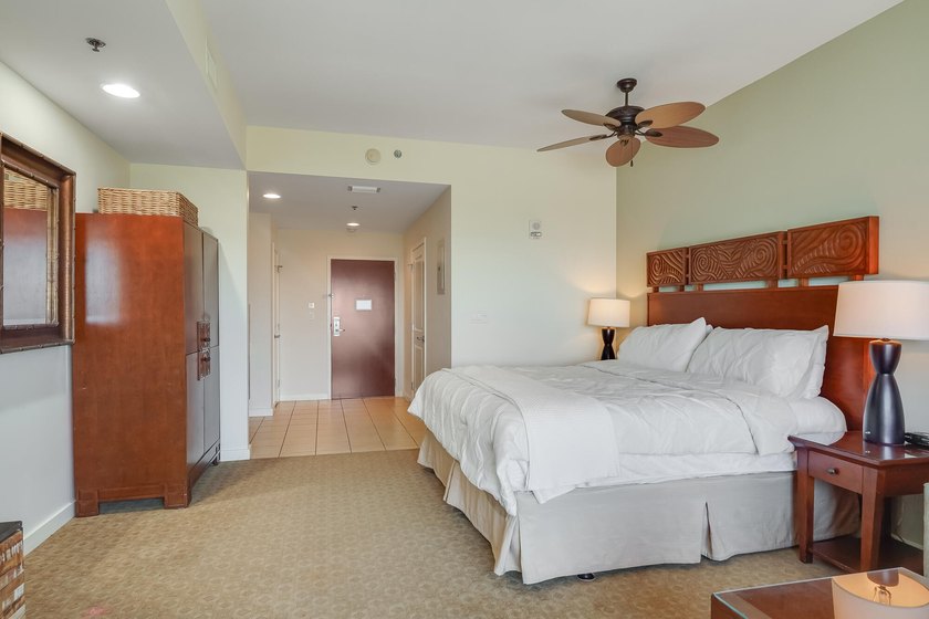Experience the best of coastal resort living with this - photo 6