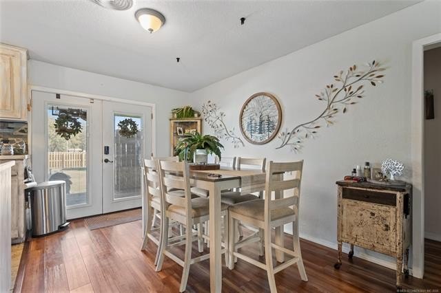 3 bed, 2 bath pretty home in Dougherty. Davis schools. Fiber - photo 10