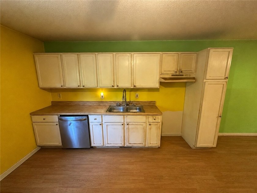 Welcome to 138 Cloverdale Dr. in Seneca, SC a 3 bedroom, 2 full - photo 7