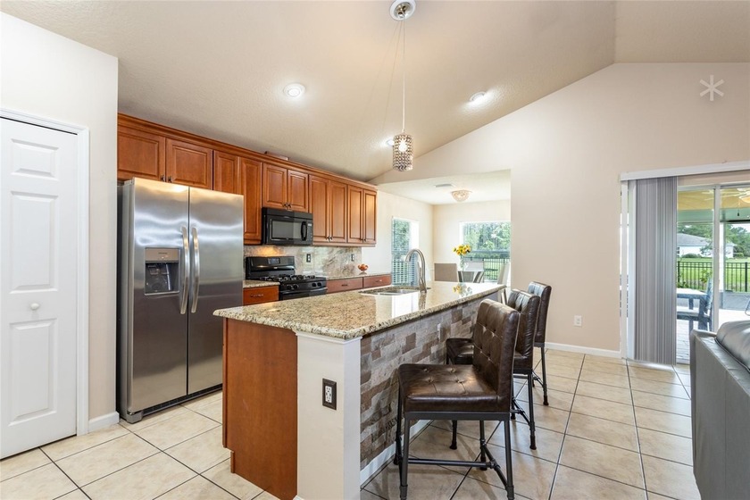 A rare block home in Grand Reserve, built by Viscomi - photo 4
