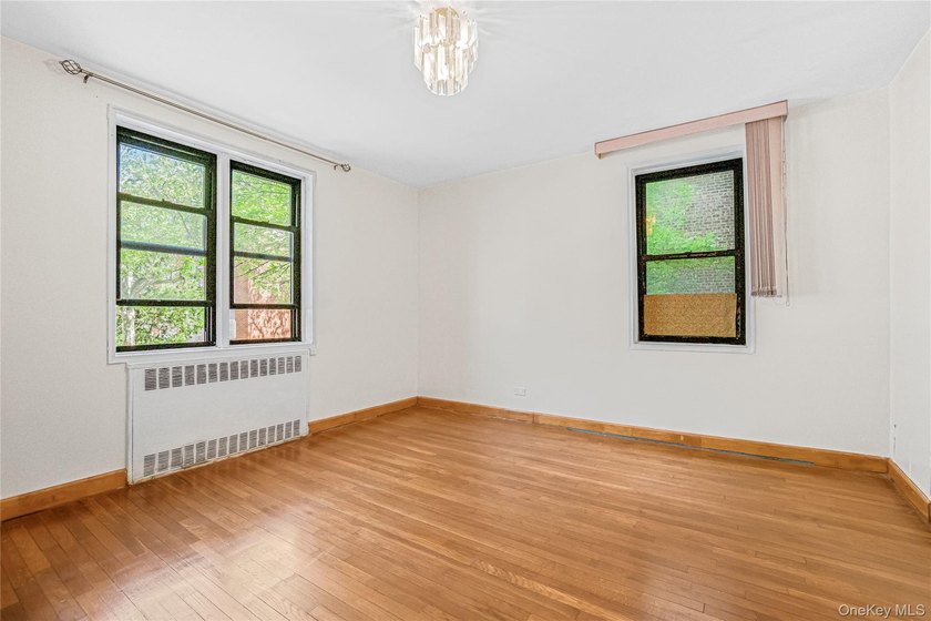 Two Bedrooms Co-op Unit in Great Location! Hardwood Floors - photo 15