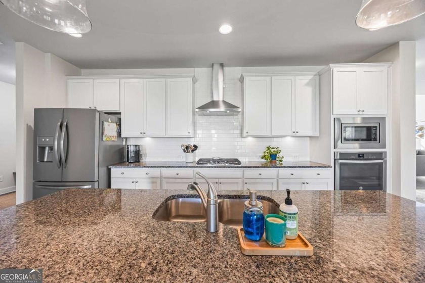 **SELLER OFFERING $10,000 towards BUYERS CLOSING COSTS, with an - photo 27