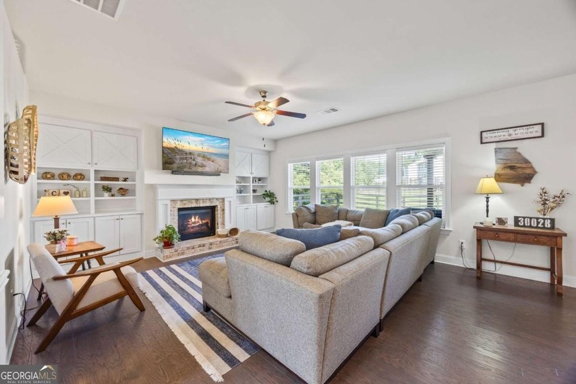 **SELLER OFFERING $10,000 towards BUYERS CLOSING COSTS, with an - photo 28