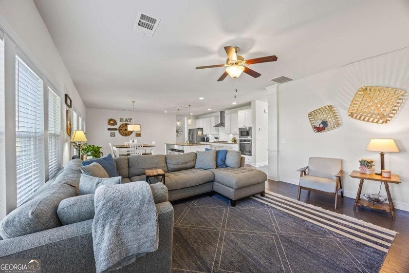 **SELLER OFFERING $10,000 towards BUYERS CLOSING COSTS, with an - photo 31