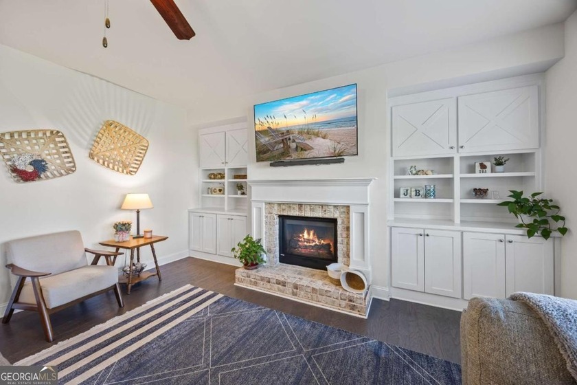 **SELLER OFFERING $10,000 towards BUYERS CLOSING COSTS, with an - photo 32