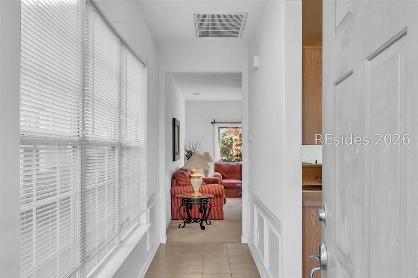 Bring your imagination and style to capitalize on a great home - photo 4