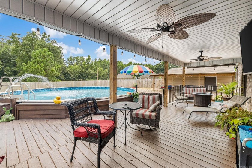 Country living with modern comfort! Nestled on 4.46 beautiful - photo 29