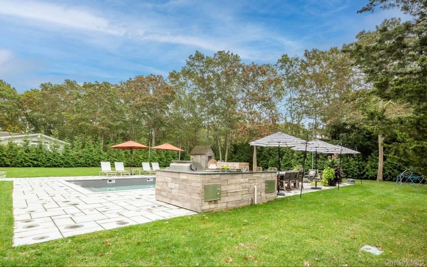 Indoor-Outdoor Living in Hampton Bays Situated south of the - photo 29