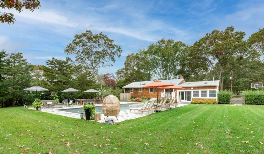 Indoor-Outdoor Living in Hampton Bays Situated south of the - photo 31