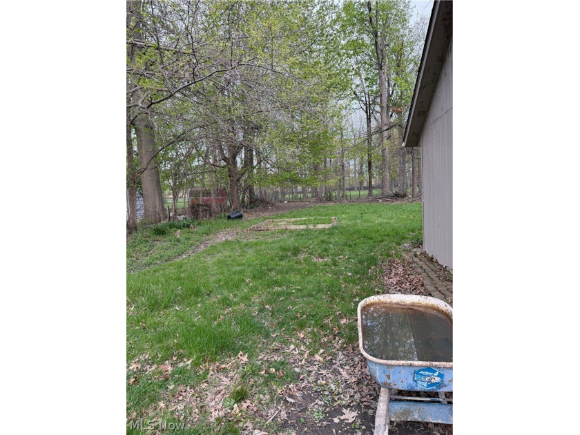 Opportunity meets potential in this one-of-a-kind Euclid - photo 7
