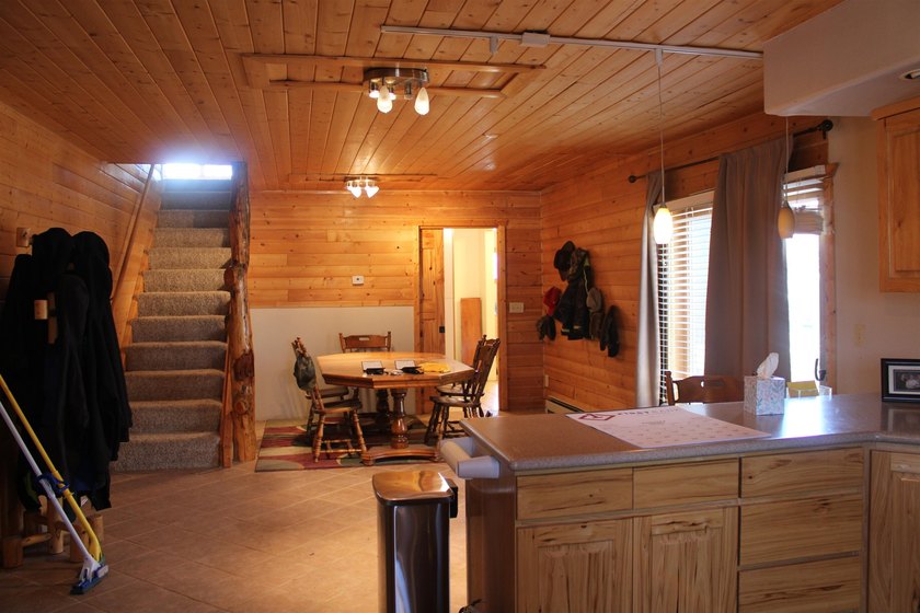 Welcome to this unique and beautiful 3-bedroom, 2-bath home - photo 11