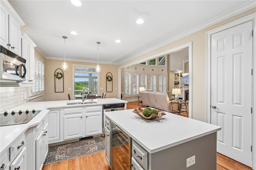 EXCEPTIONAL GOLF COURSE VIEWS! Set within the upscale Enclave - photo 13