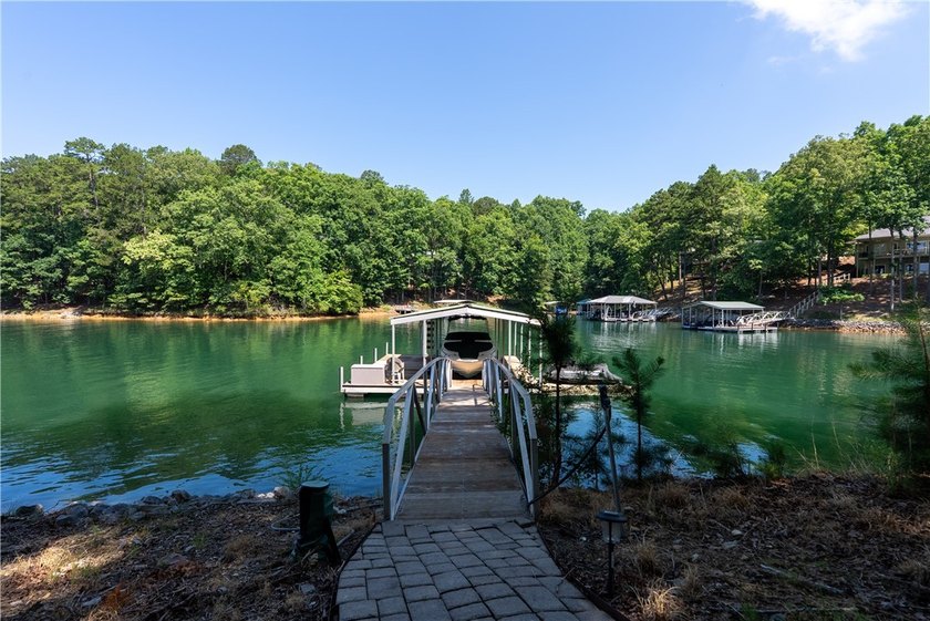 Full Furnished Waterfront Retreat in Keowee Key - photo 2