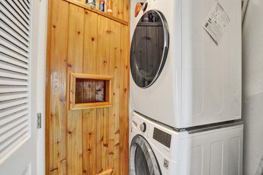 Welcome to this charming single-family residence located in East - photo 13
