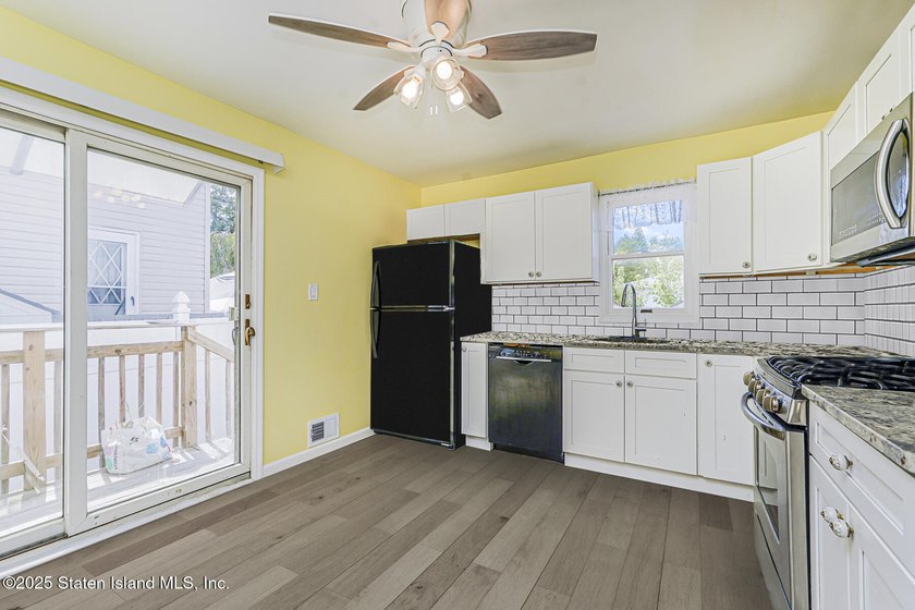 Welcome to 345 Milton Avenue - A True Oakwood Gem! This - photo 6