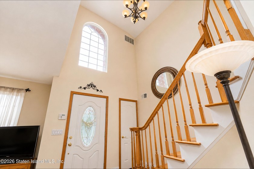 Offered for the first time since its construction in 2000, this - photo 7