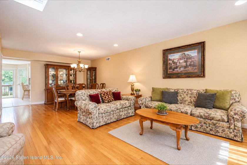 Offered for the first time since its construction in 2000, this - photo 9