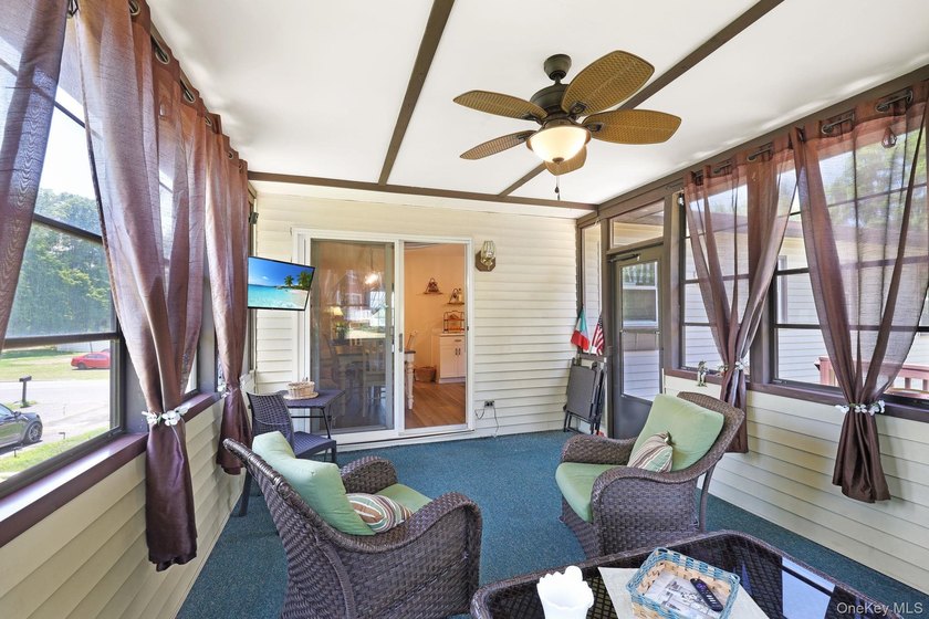 Tucked into one of Middletown's most well-kept and welcoming - photo 13
