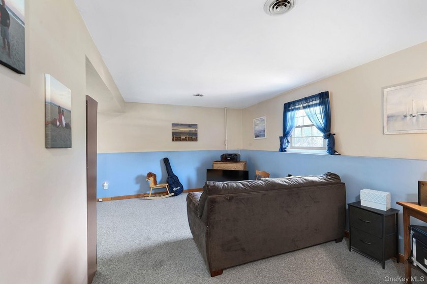 Tucked into one of Middletown's most well-kept and welcoming - photo 23