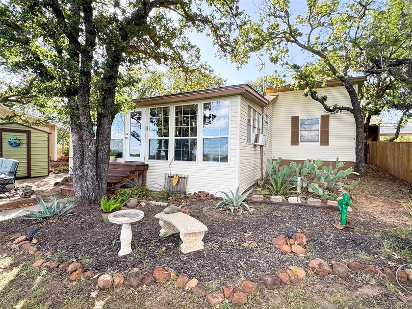 Oh, the Views! Don't miss this desirable waterfront 2-bedroom - photo 7