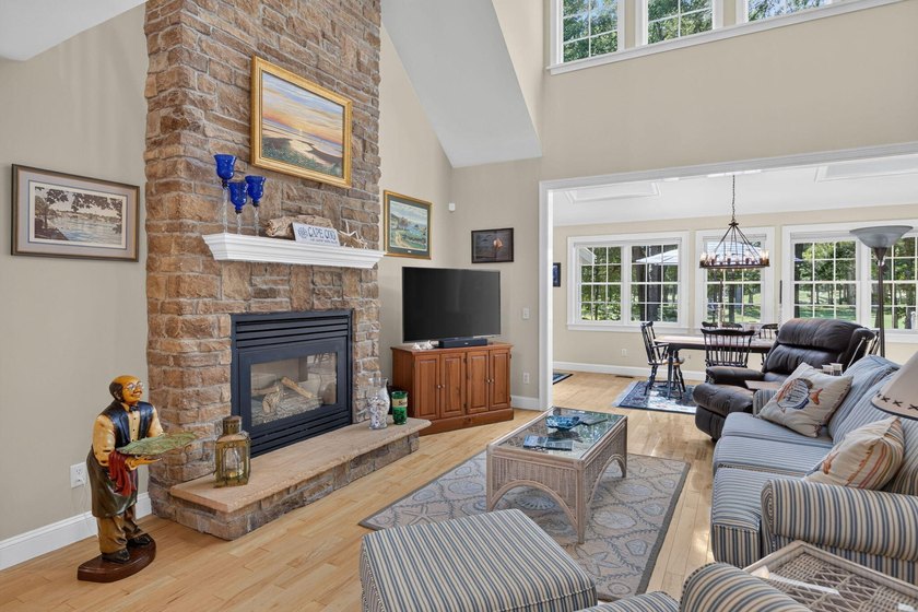 A rare opportunity to own a custom built luxury residence - photo 7