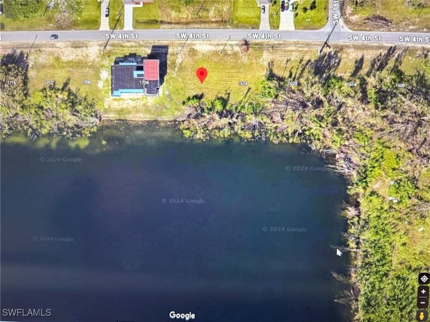 Beautiful Southern Exposure Overlooking One Of Cape Coral's - photo 3