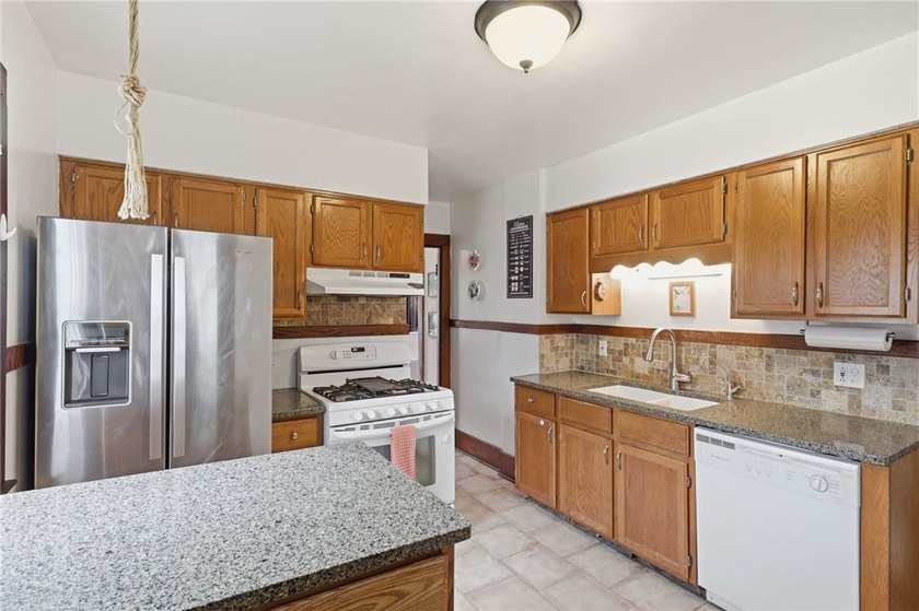 Welcome home to this adorable colonial in Brighton with Penfield - photo 11