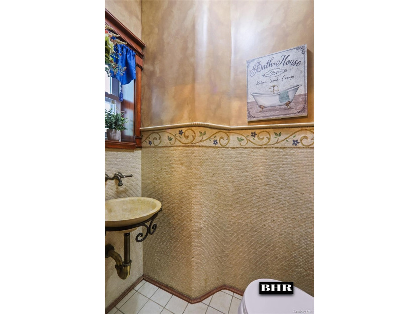 SHEEPSHEAD BAY. 1 Family side hall brick 3 bedroom 1 1/2 bath - photo 14