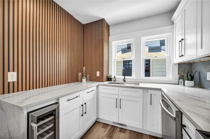 Welcome to this fully updated 3 bedrooms, 2 full bath home in - photo 6