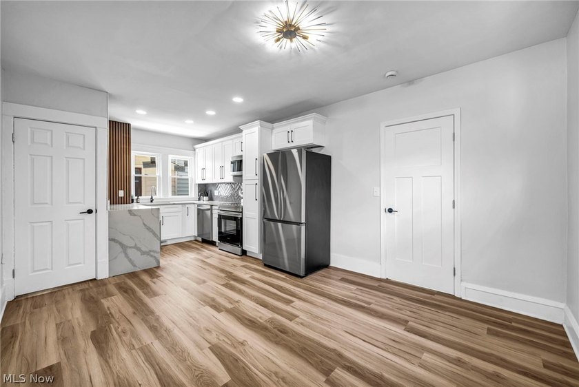 Welcome to this fully updated 3 bedrooms, 2 full bath home in - photo 7