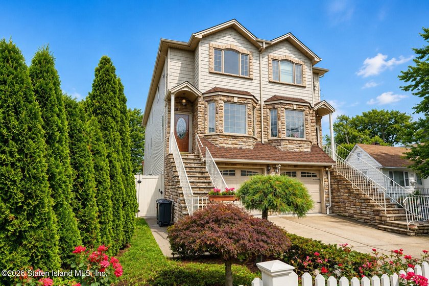 Welcome to 65A Goodall Street, a spacious and beautifully - photo 2