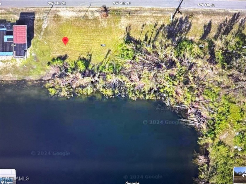 Beautiful Southern Exposure Overlooking One Of Cape Coral's - photo 4