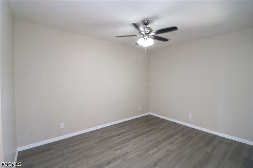 Welcome to Heritage Cove, one of Fort Myers' premier 55+ gated - photo 13