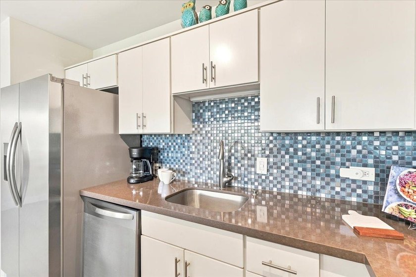 Kihei Ali'i Kai C306 is a beautifully updated 1-bedroom, 1-bath - photo 18