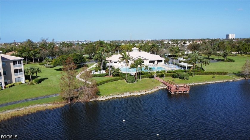 Welcome to Heritage Cove, one of Fort Myers' premier 55+ gated - photo 22