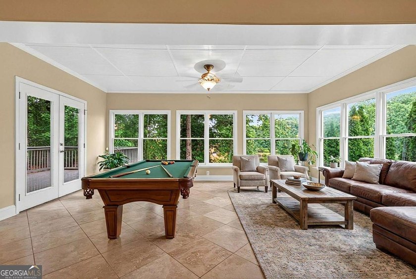 Perfectly positioned for the ultimate lifestyle of convenience - photo 7